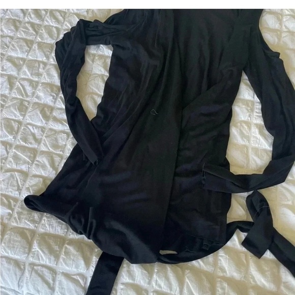 Rachel Pally black cold shoulder wrap around wrap top - Picture 2 of 5